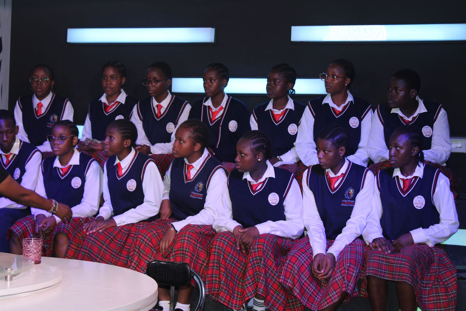 Débat en studio TV au collège